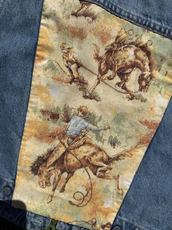 Vintage Guess Jeans Denim Vest with Cowboy Tapestry Panels Size XL - Picture 8 of 9